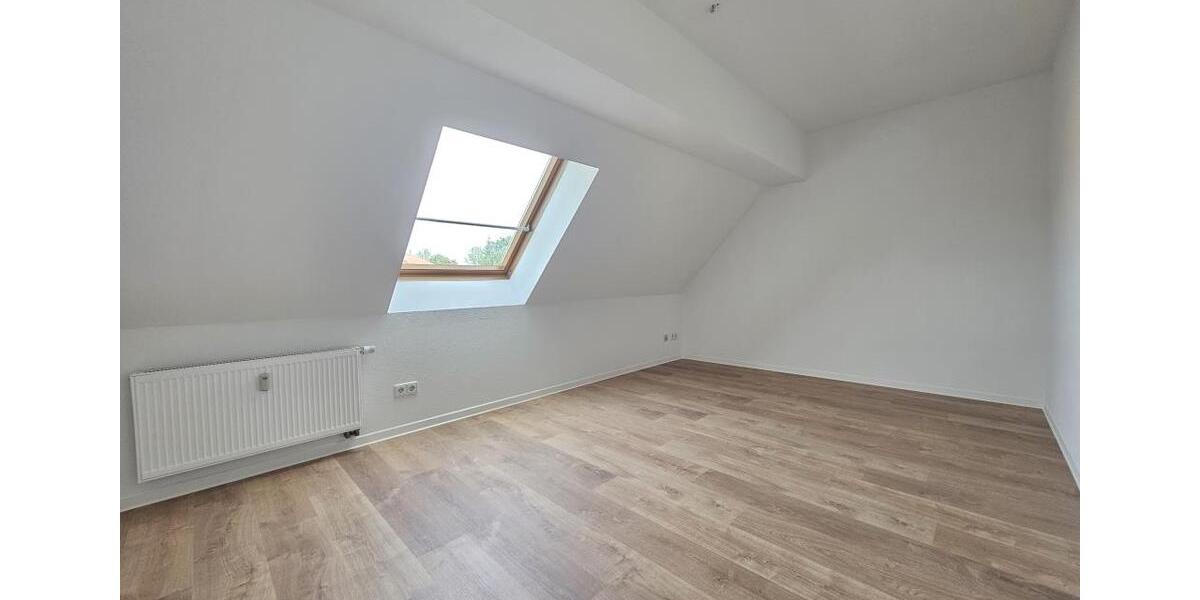 Dachgeschoßwohnung Zwickau Zwickau-Nord - 2 Zimmer, 52 m&sup2;, 338&euro; | Angebot:25362073