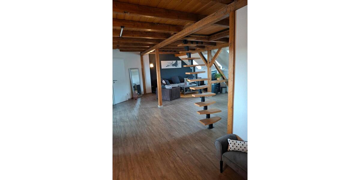 Dachgeschoßwohnung Netzschkau - 2.5 Zimmer, 75 m&sup2;, 390&euro; | Angebot:25161911