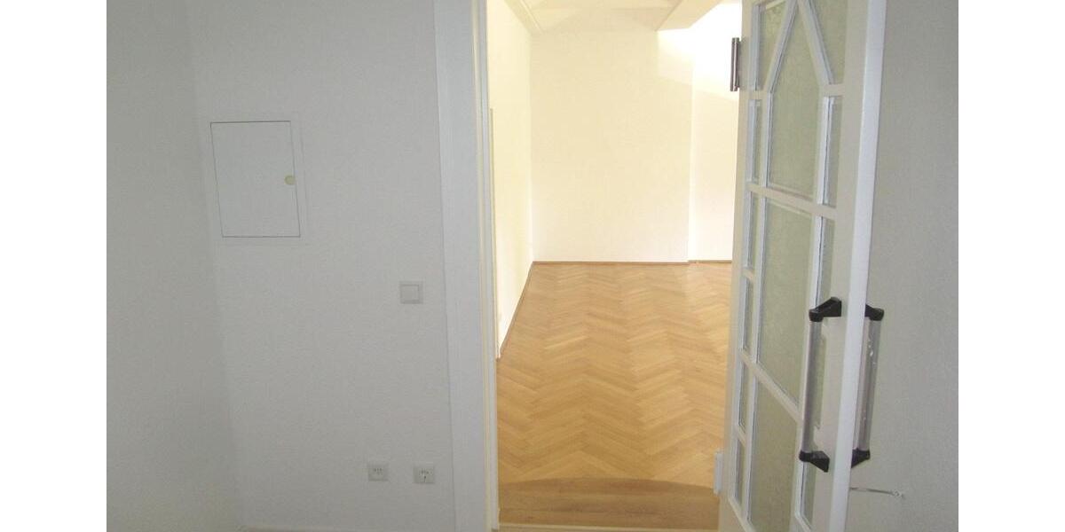 Etagenwohnung Zwickau Zwickau-Nord - 3 Zimmer, 83 m&sup2;, 480&euro; | Angebot:26587867
