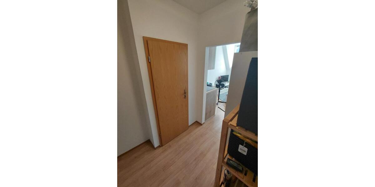 Dachgeschoßwohnung Zwickau - 1 Zimmer, 18 m&sup2;, 165&euro; | Angebot:25308479