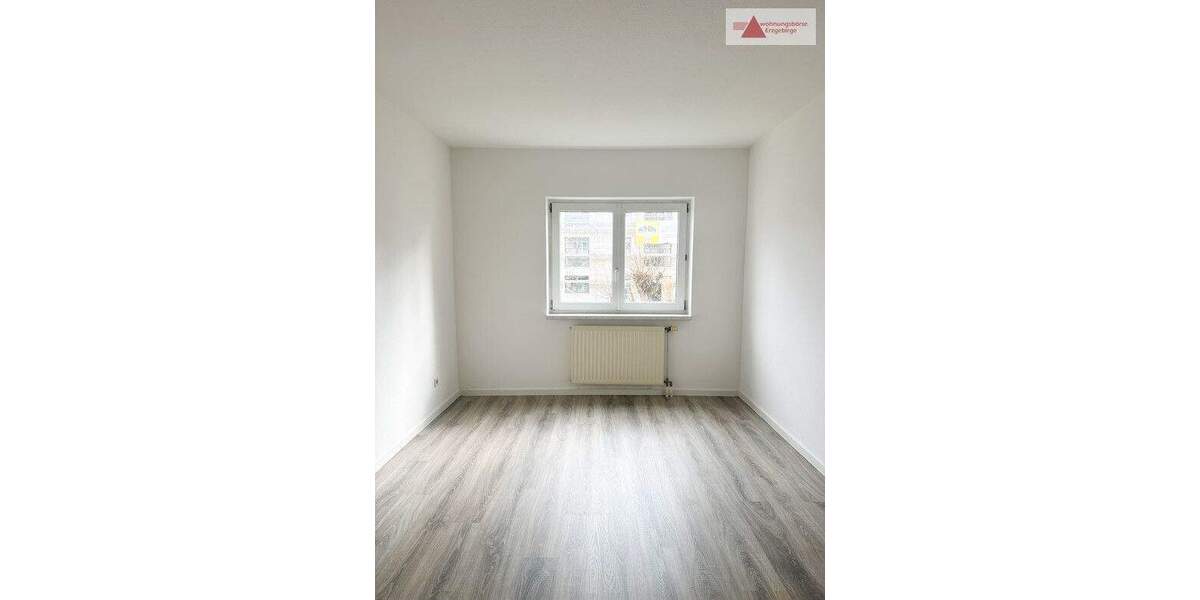 Etagenwohnung Zwickau Eckersbach - 3 Zimmer, 70 m&sup2;, 455&euro; | Angebot:25688346