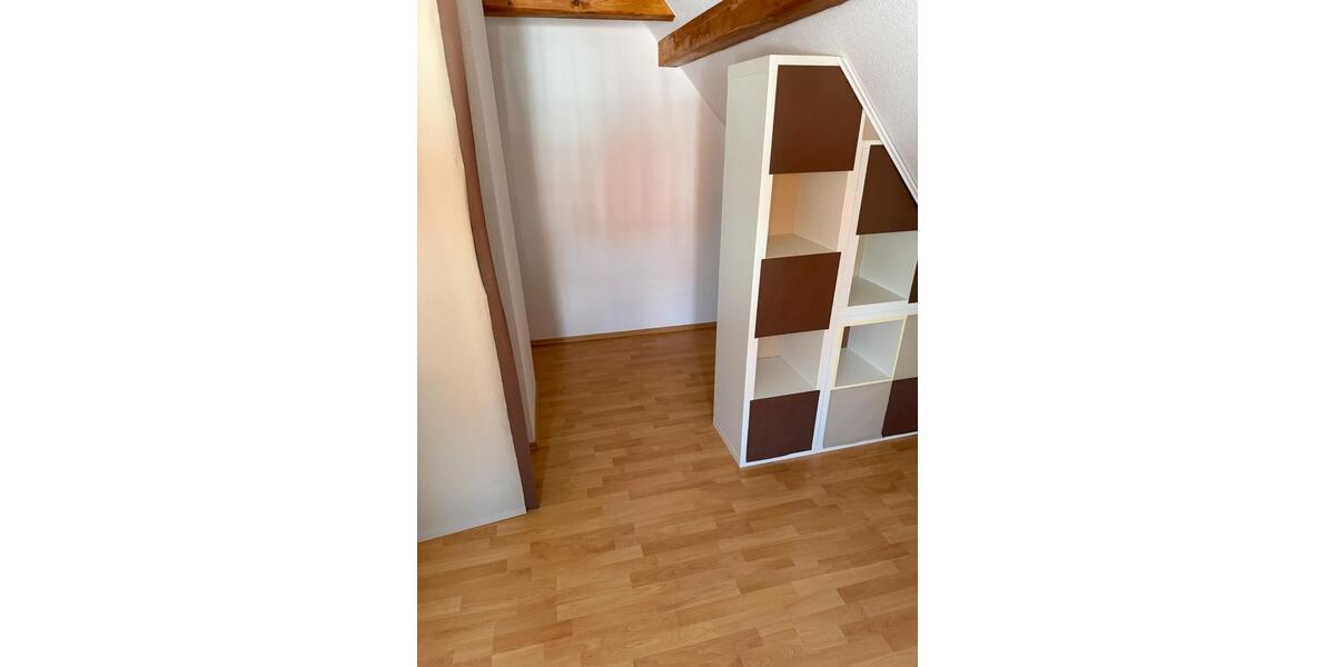 Dachgeschoßwohnung Zwickau Zwickau-Nord - 2 Zimmer, 45 m&sup2;, 390&euro; | Angebot:25283027