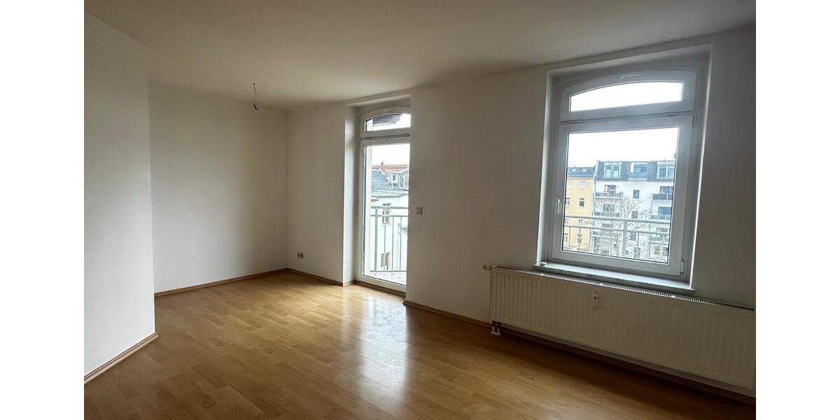 Dachgeschoßwohnung Zwickau - 3 Zimmer, 85 m&sup2;, 552&euro; | Angebot:25838530