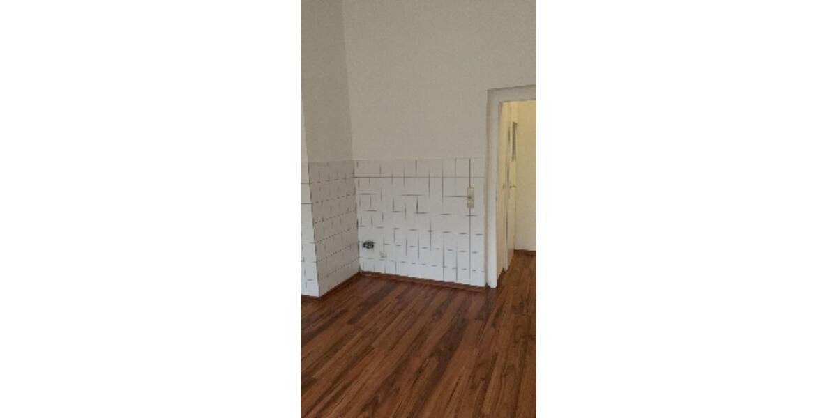 Etagenwohnung Crimmitschau - 2 Zimmer, 66 m&sup2;, 350&euro; | Angebot:24537556