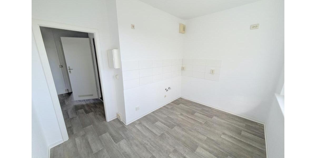 Etagenwohnung Limbach-Oberfrohna Oberfrohna - 3 Zimmer, 76 m&sup2;, 475&euro; | Angebot:25945706