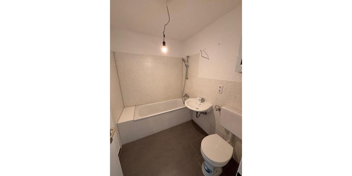 Etagenwohnung Reichenbach im Vogtland - 2 Zimmer, 45 m&sup2;, 220&euro; | Angebot:26678308