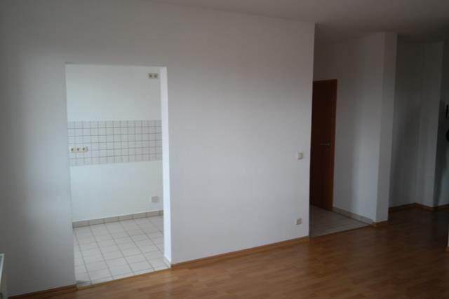 Etagenwohnung Zwickau Neuplanitz - 2 Zimmer, 41 m&sup2;, 300&euro; | Angebot:26147461