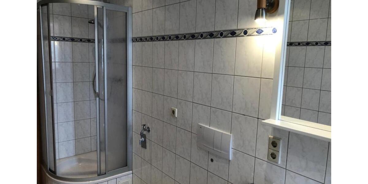 Etagenwohnung Zwickau - 2 Zimmer, 65 m&sup2;, 95.000&euro; | Angebot:9064293