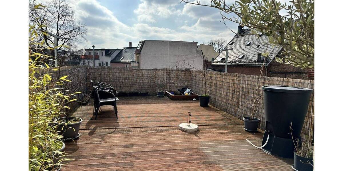 Etagenwohnung Zwickau Innenstadt - 3 Zimmer, 132 m&sup2;, 925&euro; | Angebot:25880935