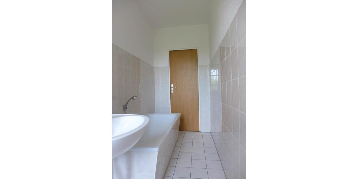Etagenwohnung Limbach-Oberfrohna Oberfrohna - 3 Zimmer, 62 m&sup2;, 350&euro; | Angebot:24506526