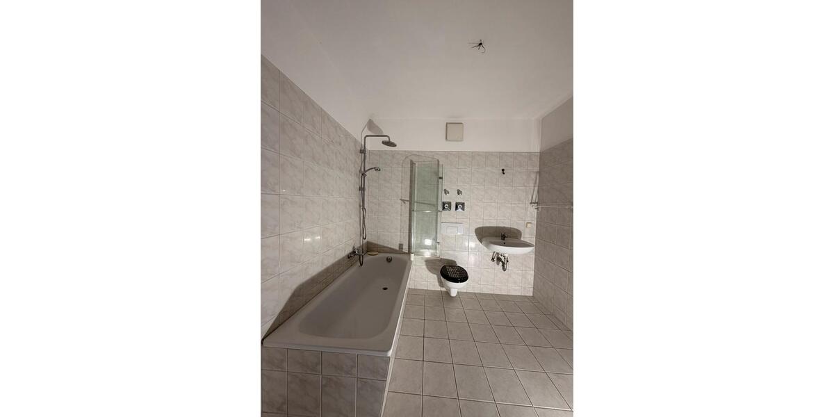 Erdgeschoßwohnung Glauchau - 2 Zimmer, 55 m&sup2;, 385&euro; | Angebot:25852120