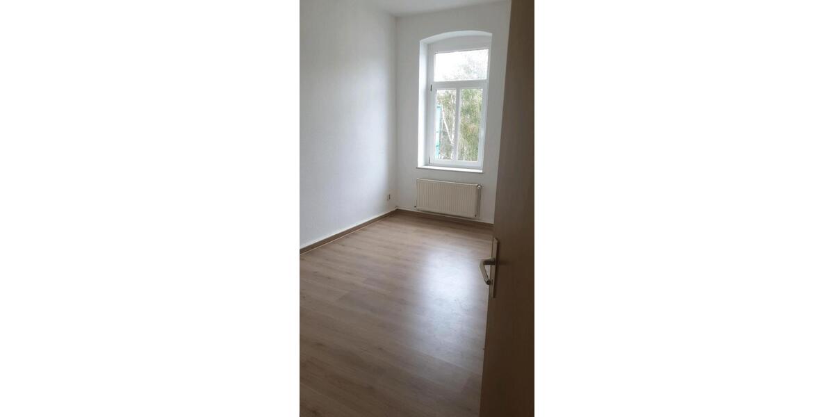 Etagenwohnung Schmölln - 2 Zimmer, 56 m&sup2;, 320&euro; | Angebot:25865399