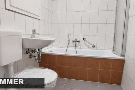 Wohnung Zwickau Neuplanitz - 4 Zimmer, 70 m&sup2;, 349&euro; | Angebot:25248319