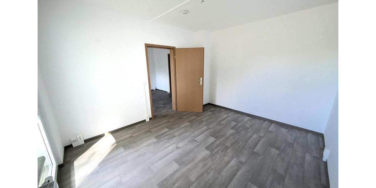 Erdgeschoßwohnung Limbach-Oberfrohna Oberfrohna - 2 Zimmer, 51 m&sup2;, 327&euro; | Angebot:26008227