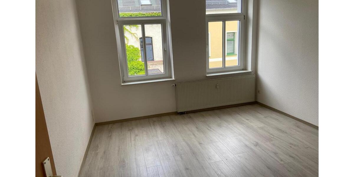 Erdgeschoßwohnung Treuen - 1 Zimmer, 33 m&sup2;, 215&euro; | Angebot:25320327