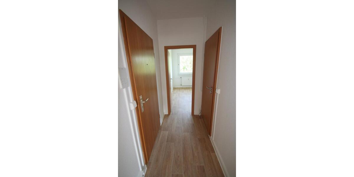 Etagenwohnung Oberlungwitz - 3 Zimmer, 57 m&sup2;, 352&euro; | Angebot:24662160