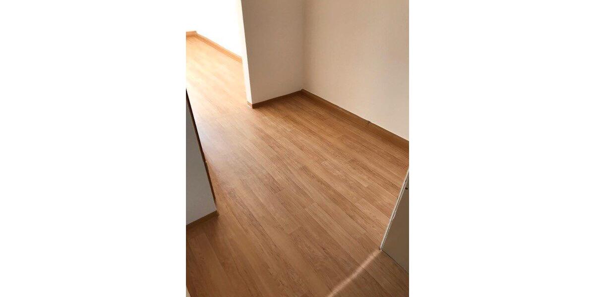 Etagenwohnung Zwickau - 1 Zimmer, 19 m&sup2;, 157&euro; | Angebot:26661302
