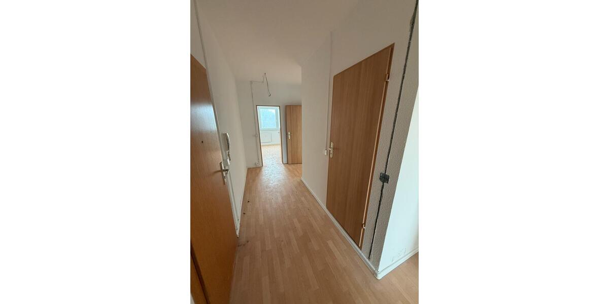 Etagenwohnung Stollberg (Erzgebirge) - 4 Zimmer, 67 m&sup2;, 450&euro; | Angebot:24624039