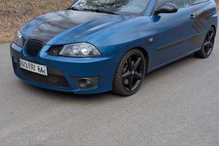 Seat Ibiza 228.000 km 5.800 &euro; Falkenstein 08223