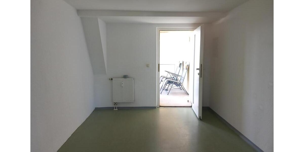 Etagenwohnung Meerane - 4 Zimmer, 84 m&sup2;, 460&euro; | Angebot:21809585