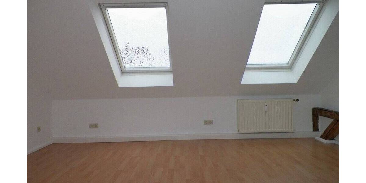 Etagenwohnung Zwickau Innenstadt - 3 Zimmer, 75 m&sup2;, 455&euro; | Angebot:25734789