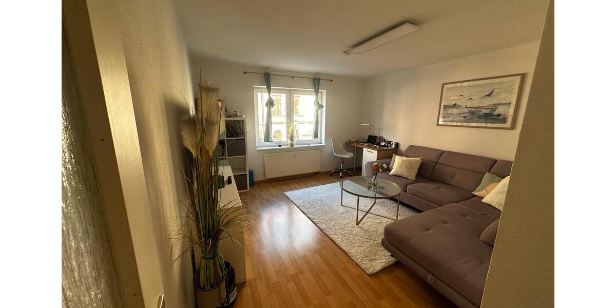 Etagenwohnung Zwickau - 2 Zimmer, 67 m&sup2;, 435&euro; | Angebot:25924998