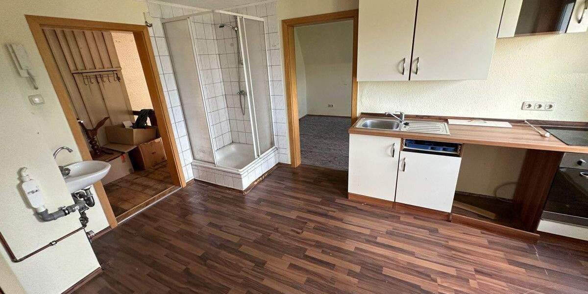 Mehrfamilienhaus, Wohnhaus Neukirchen/Pleiße Neukirchen - 1 Zimmer, 250 m&sup2;, 65.000&euro; | Angebot:25688363