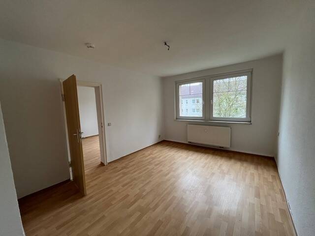 Etagenwohnung Zwickau Eckersbach - 2 Zimmer, 50 m&sup2;, 290&euro; | Angebot:26573087