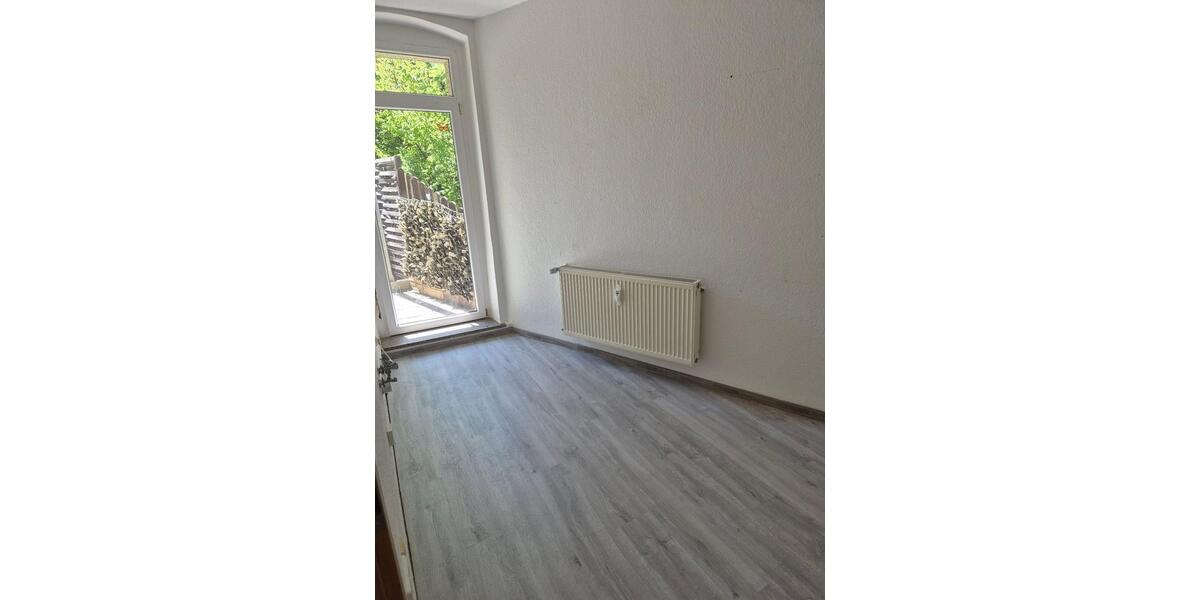 Etagenwohnung Werdau - 2 Zimmer, 350&euro; | Angebot:22212077