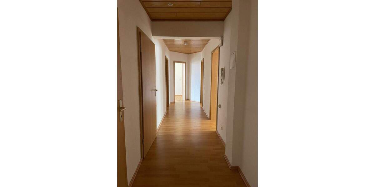 Etagenwohnung Aue - 4 Zimmer, 95 m&sup2;, 414&euro; | Angebot:25774756