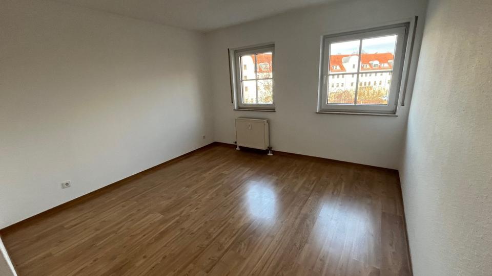 Etagenwohnung Werdau - 2 Zimmer, 60 m&sup2;, 400&euro; | Angebot:22796086