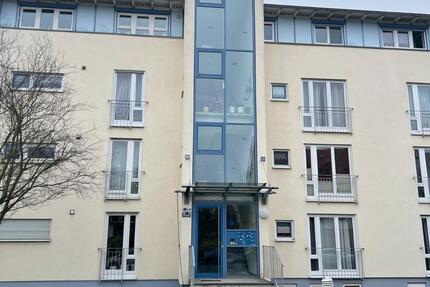 Wohnung Zwickau Zwickau-West - 2 Zimmer, 67 m&sup2;, 440&euro; | Angebot:24857879