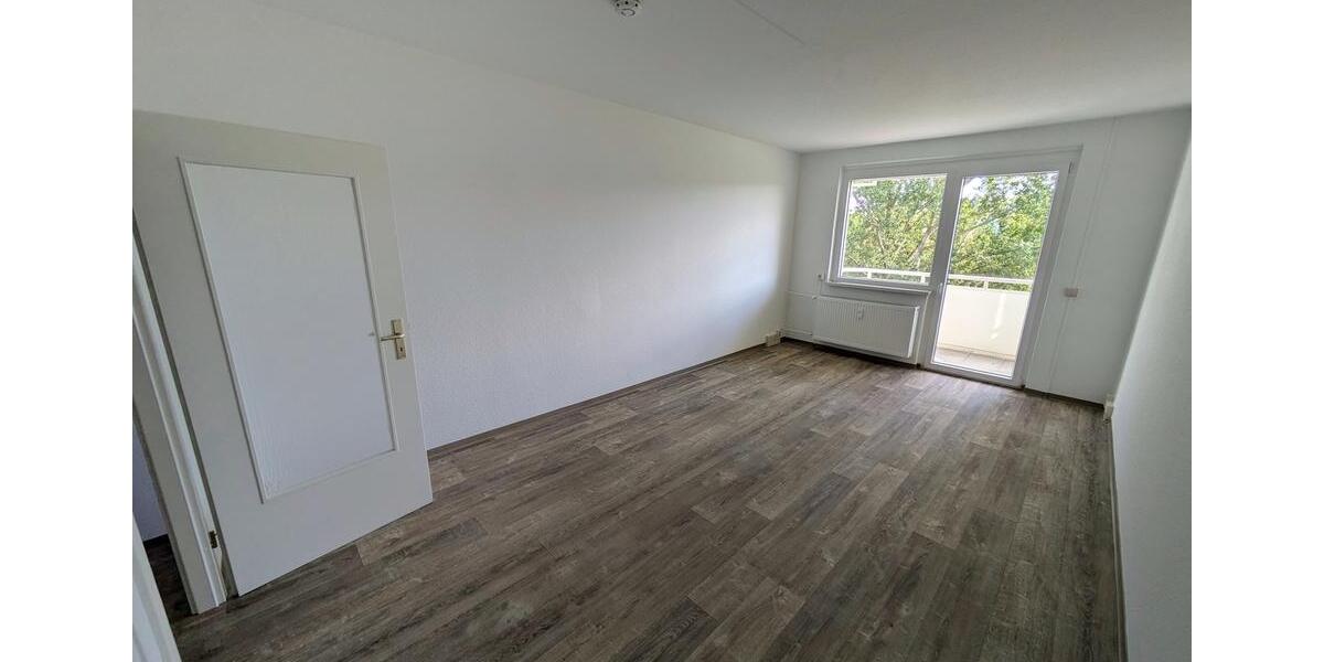 Etagenwohnung Limbach-Oberfrohna Oberfrohna - 2 Zimmer, 62 m&sup2;, 331&euro; | Angebot:25945662