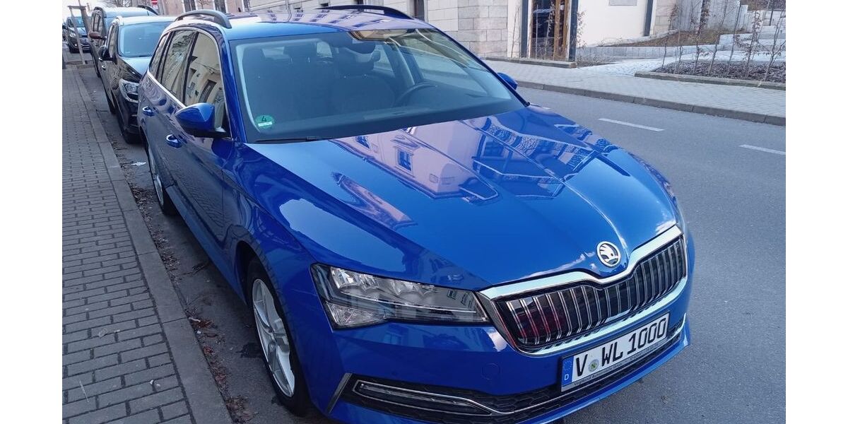 Skoda Superb 29.000 km 21.950 &euro; Reichenbach 08468