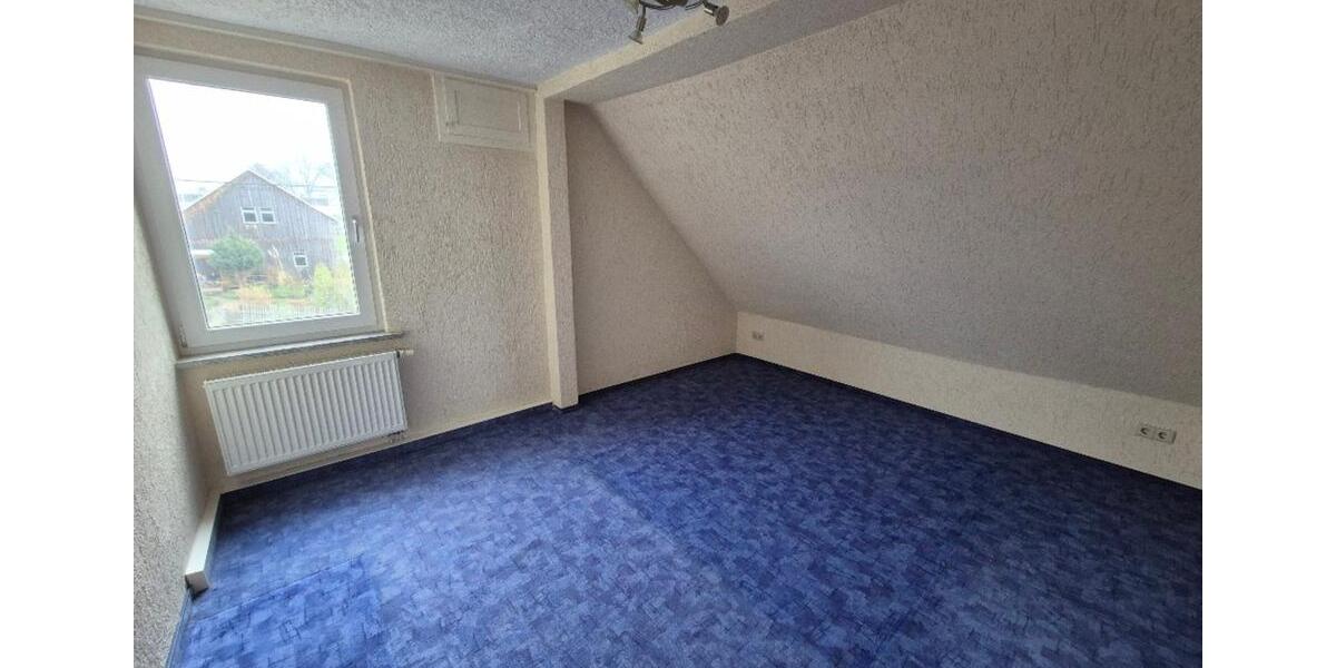 Einfamilienhaus Hirschfeld - 8 Zimmer, 180 m&sup2;, 149.000&euro; | Angebot:25843551