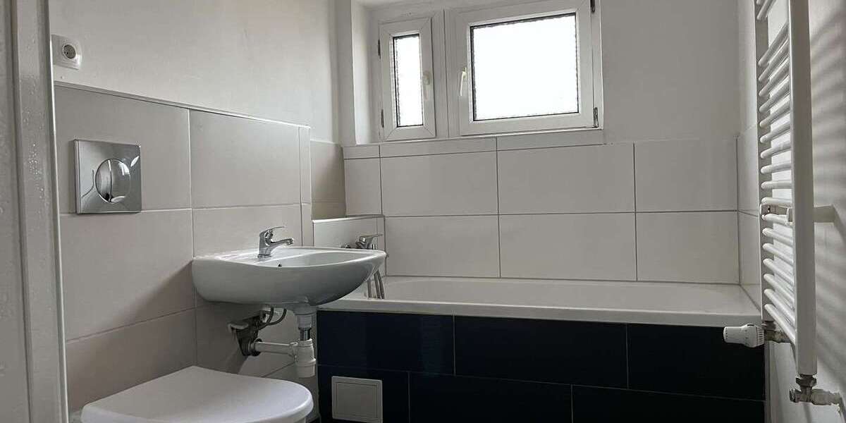 Etagenwohnung Zwickau Pölbitz - 3 Zimmer, 76 m&sup2;, 400&euro; | Angebot:25880451