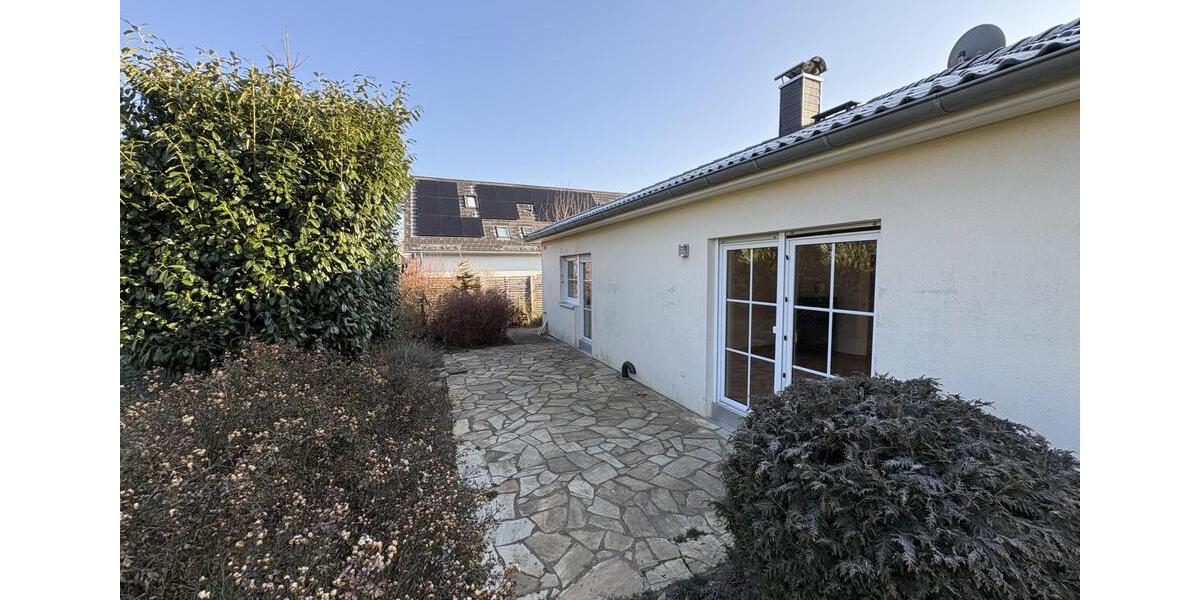 Einfamilienhaus Zwickau Cainsdorf - 3 Zimmer, 95 m&sup2;, 1.300&euro; | Angebot:24963886