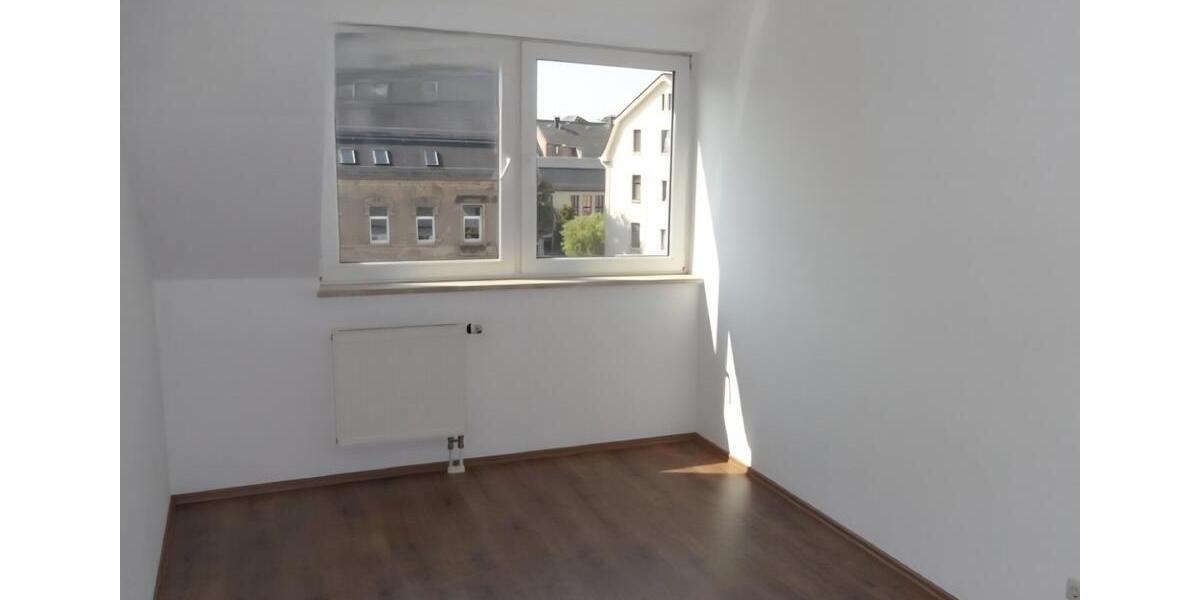 Dachgeschoßwohnung Werdau - 2 Zimmer, 45 m&sup2;, 33.900&euro; | Angebot:25792361
