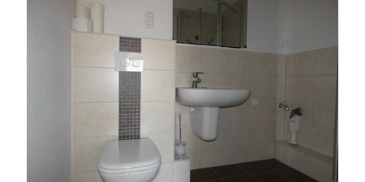 Etagenwohnung Zwickau / Eckersbach Eckersbach - 3 Zimmer, 70 m&sup2;, 350&euro; | Angebot:26695371