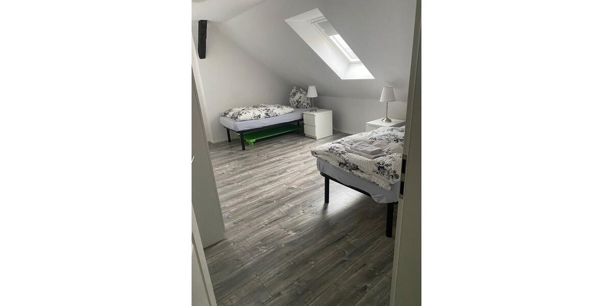 Dachgeschoßwohnung Zwickau - 2.5 Zimmer, 726&euro; | Angebot:22485660