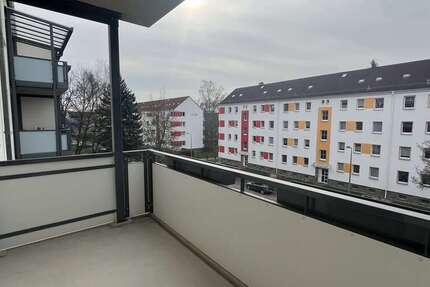 Wohnung Zwickau Marienthal Ost - 3 Zimmer, 60 m&sup2;, 354&euro; | Angebot:25908545
