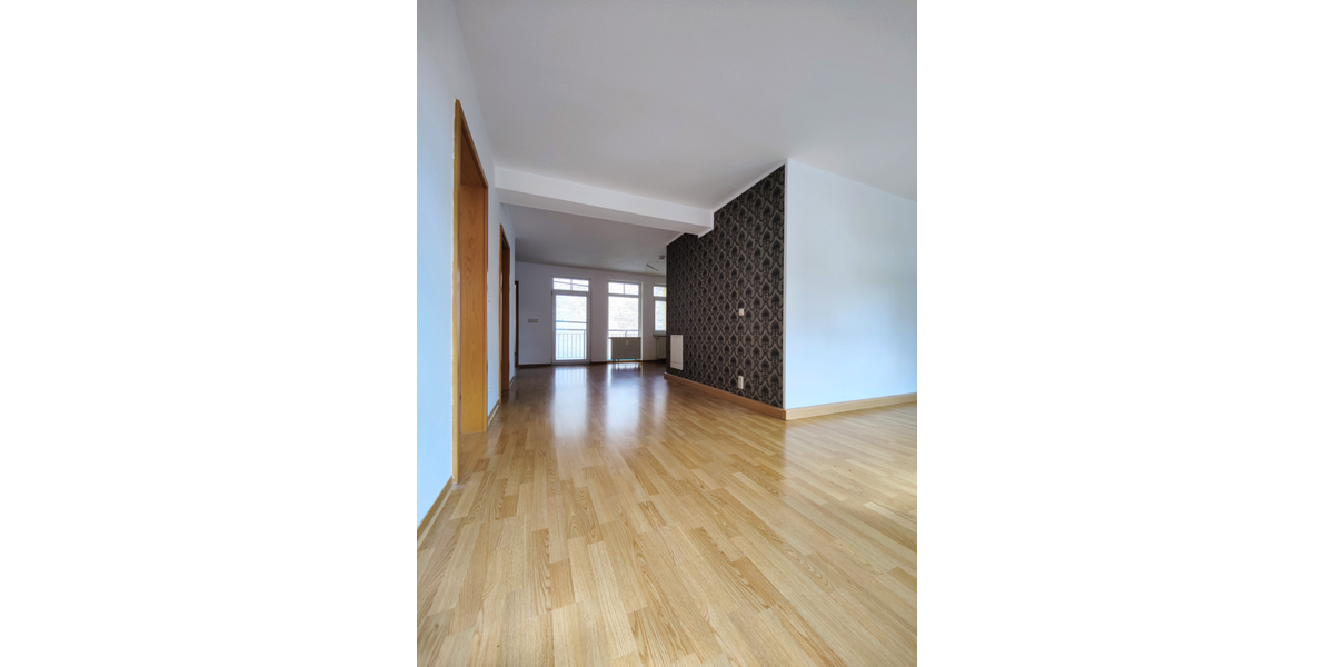 Etagenwohnung Zwickau Mitte-West - 3 Zimmer, 84 m&sup2;, 419&euro; | Angebot:25985576