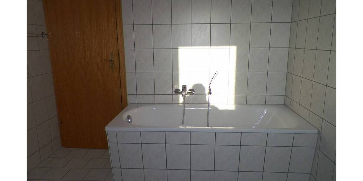 Etagenwohnung Zwickau Innenstadt - 3 Zimmer, 95 m&sup2;, 460&euro; | Angebot:25734772