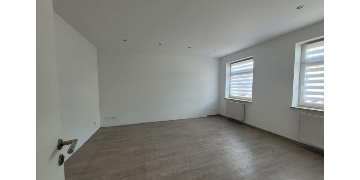 Etagenwohnung Kirchberg - 2 Zimmer, 68 m&sup2;, 440&euro; | Angebot:25428639