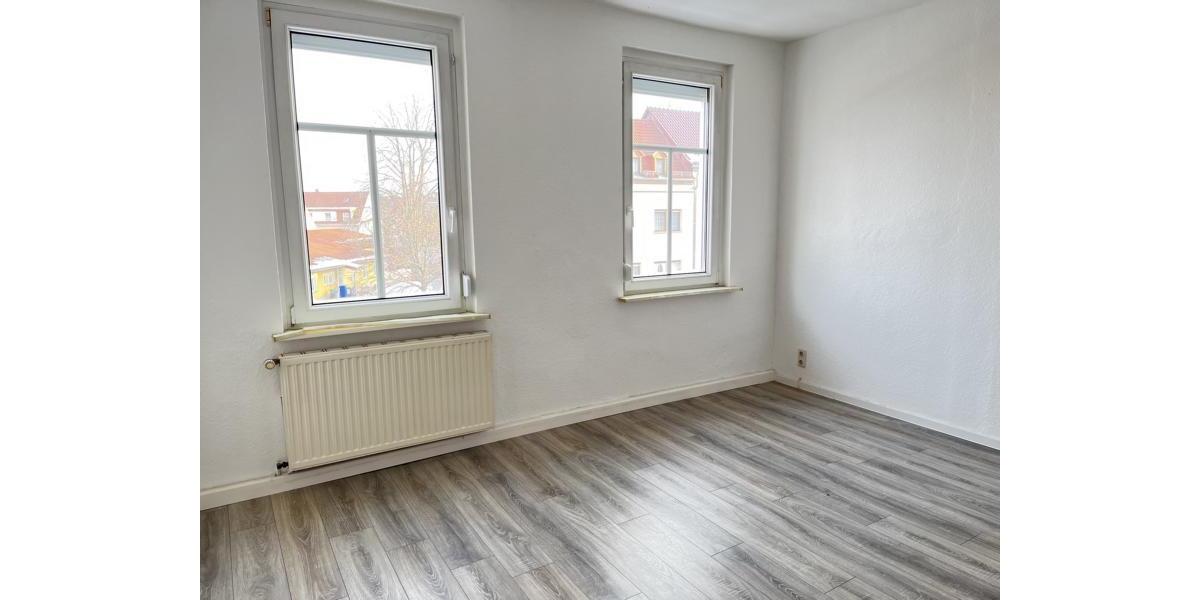 Etagenwohnung Meerane - 3.5 Zimmer, 85 m&sup2;, 445&euro; | Angebot:24677183