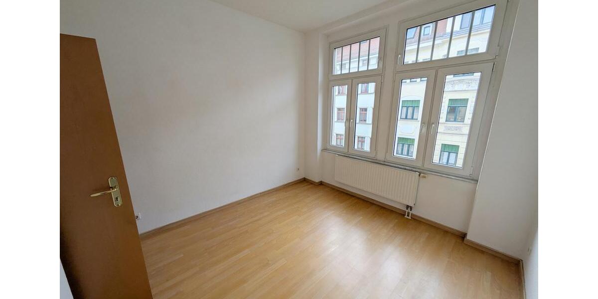 Etagenwohnung Zwickau - 2 Zimmer, 56 m&sup2;, 400&euro; | Angebot:25945652