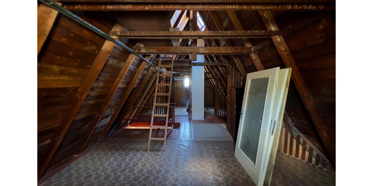 Reihenhaus Aue-Bad Schlema Bad Schlema - 10 Zimmer, 157 m&sup2;, 90.000&euro; | Angebot:16651492