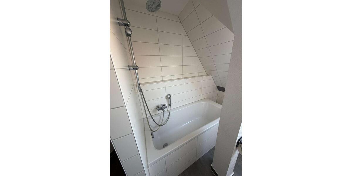 Etagenwohnung Zwickau Zwickau-Nord - 2 Zimmer, 71 m&sup2;, 430&euro; | Angebot:25415894