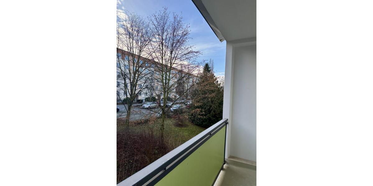 Etagenwohnung Zwickau Neuplanitz - 3 Zimmer, 58 m&sup2;, 377&euro; | Angebot:23328708