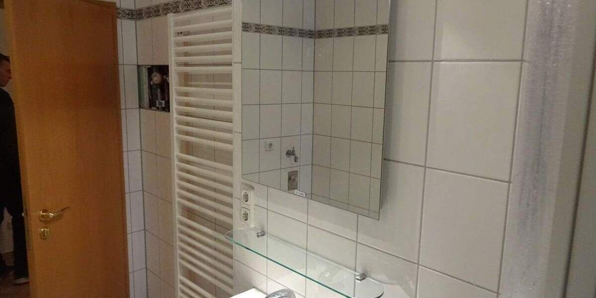 Etagenwohnung Zwickau Innenstadt - 2 Zimmer, 46 m&sup2;, 278&euro; | Angebot:25707549